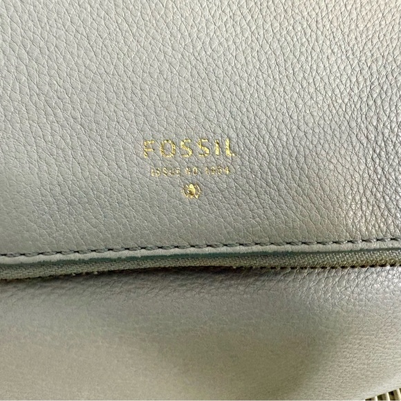 Fossil Preston Pale Gray Pebbled Leather Crossbody Bag - Picture 3 of 8